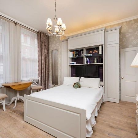 Charming Chelsea Studio Your Cozy Urban Retreat 런던 외부 사진