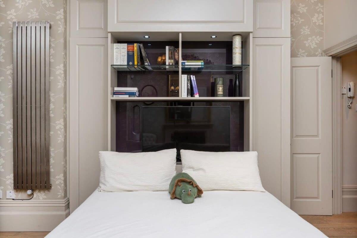 Charming Chelsea Studio Your Cozy Urban Retreat 런던 외부 사진